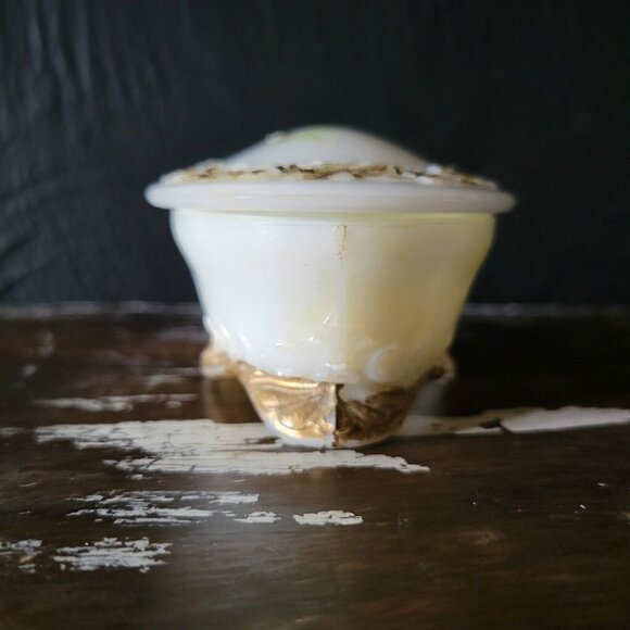 Antique Milk Glass Dresser Vanity Box With Embossed Gold Detailing - Small Hairp - Picture 5 of 9